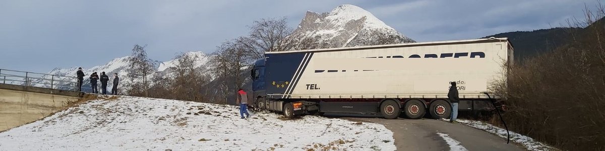 Ünterstützungeinsatz - LKW Bergung 16.12.19